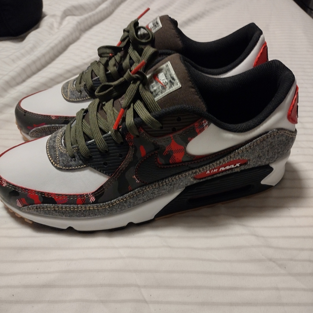 Nike Air Max 90 SE Men's Shoes - White, Red, Green